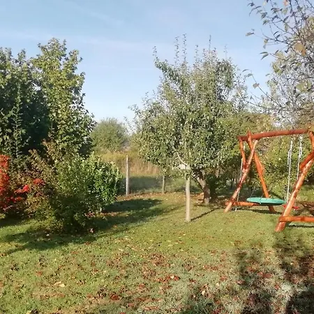 Paratlan Vendeghaz Guest house Pokaszepetk